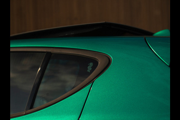 Alfa Romeo Tonale 1.3T PHEV Ti 280pk | Pano-dak | Harman/Kardon | LED-Matrix | 19 inch | Winterpack | Verde Montreal