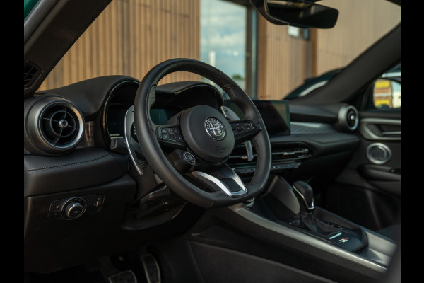 Alfa Romeo Tonale 1.3T PHEV Ti 280pk | Pano-dak | Harman/Kardon | LED-Matrix | 19 inch | Winterpack | Verde Montreal