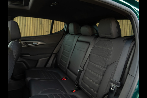 Alfa Romeo Tonale 1.3T PHEV Ti 280pk | Pano-dak | Harman/Kardon | LED-Matrix | 19 inch | Winterpack | Verde Montreal