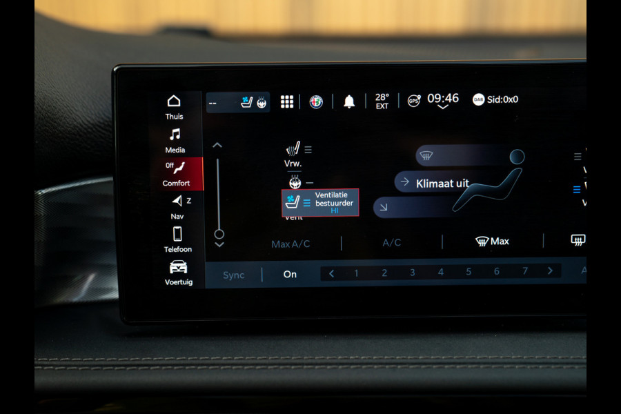 Alfa Romeo Tonale 1.3T PHEV Ti 280pk | Pano-dak | Harman/Kardon | LED-Matrix | 19 inch | Winterpack | Verde Montreal