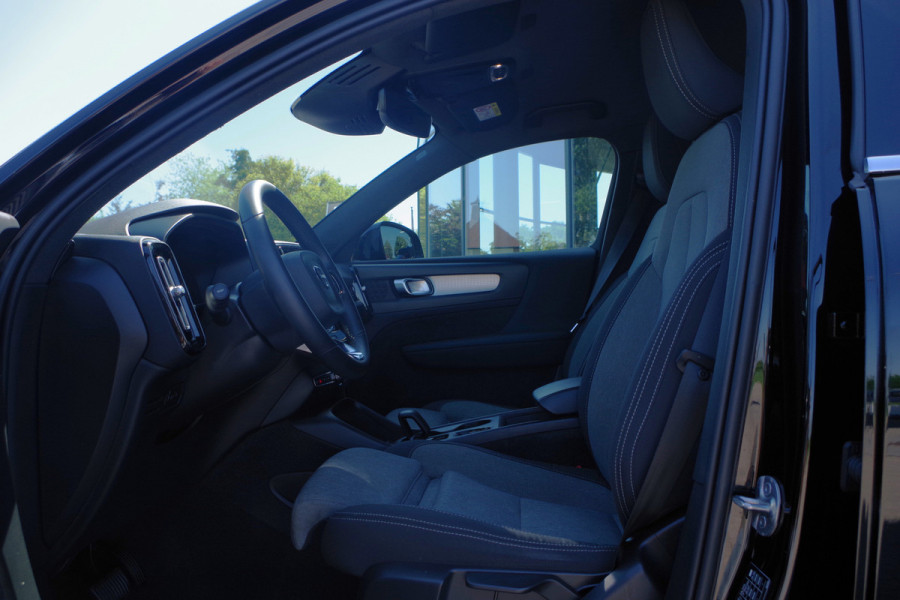 Volvo XC40 1.5 T4 Plug-in Hybrid 211 PK Core Bright PHEV, Adap. Cruise Control, Stoelverwarming, Carplay