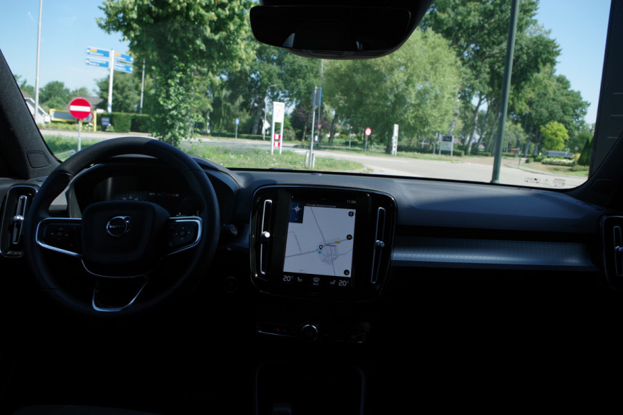 Volvo XC40 1.5 T4 Plug-in Hybrid 211 PK Core Bright PHEV, Adap. Cruise Control, Stoelverwarming, Carplay