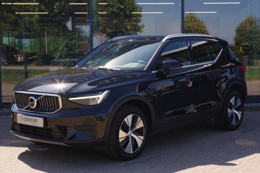 Volvo XC40 1.5 T4 Plug-in Hybrid 211 PK Core Bright PHEV, Adap. Cruise Control, Stoelverwarming, Carplay