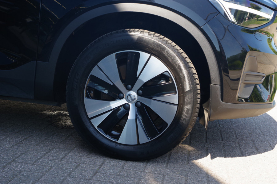 Volvo XC40 1.5 T4 Plug-in Hybrid 211 PK Core Bright PHEV, Adap. Cruise Control, Stoelverwarming, Carplay