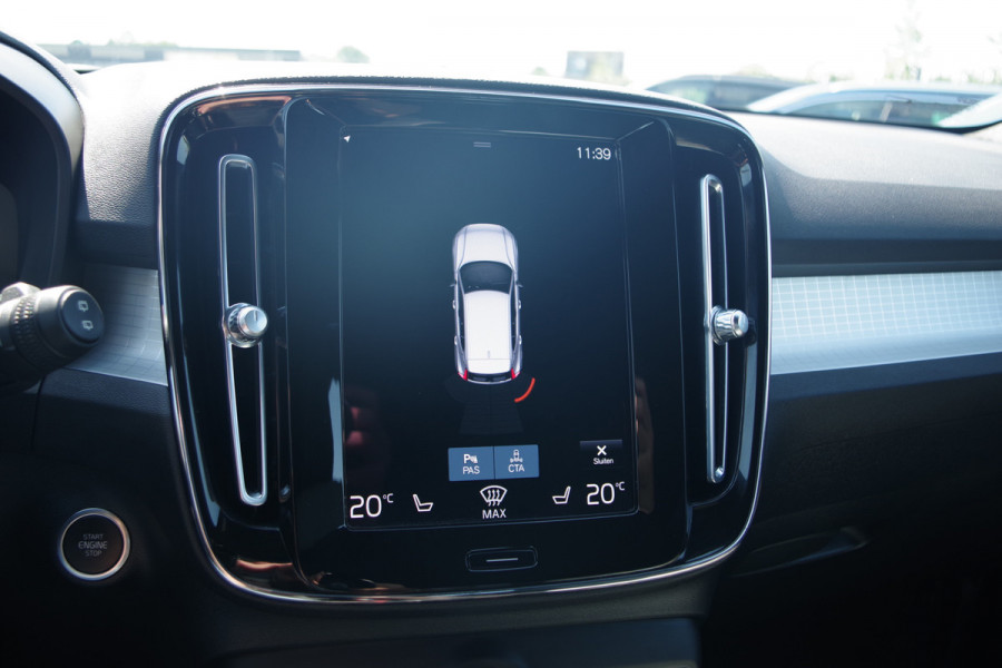 Volvo XC40 1.5 T4 Plug-in Hybrid 211 PK Core Bright PHEV, Adap. Cruise Control, Stoelverwarming, Carplay