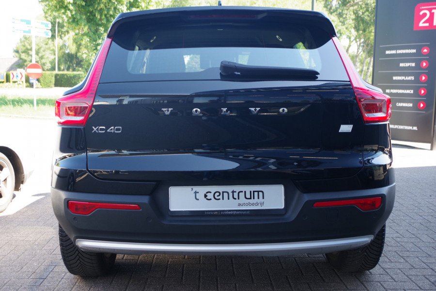 Volvo XC40 1.5 T4 Plug-in Hybrid 211 PK Core Bright PHEV, Adap. Cruise Control, Stoelverwarming, Carplay