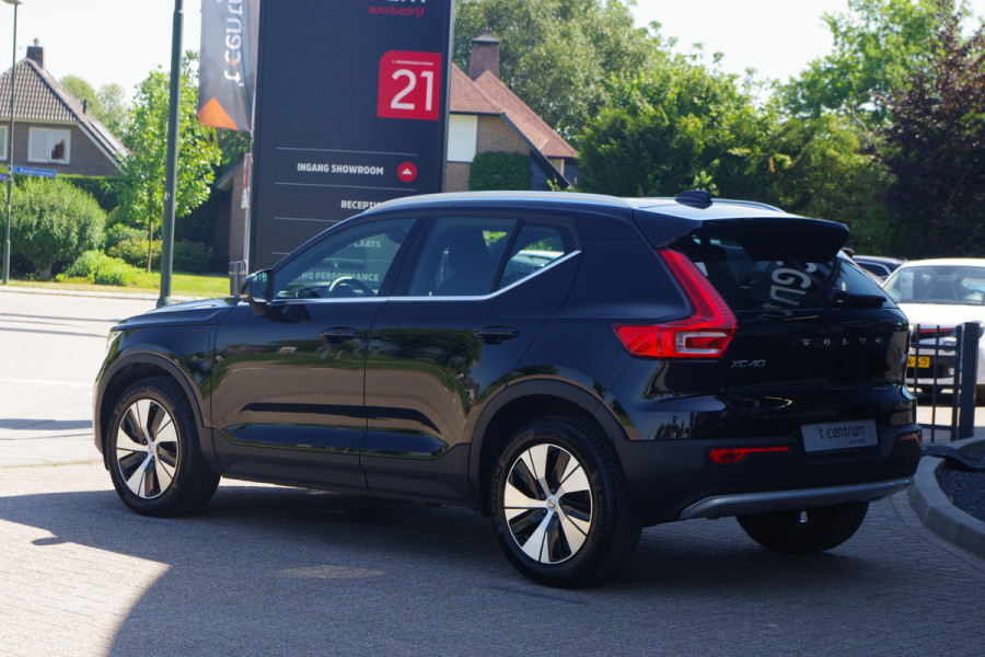 Volvo XC40 1.5 T4 Plug-in Hybrid 211 PK Core Bright PHEV, Adap. Cruise Control, Stoelverwarming, Carplay