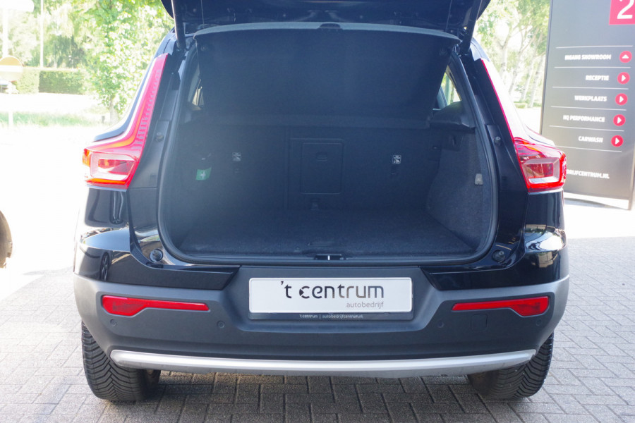 Volvo XC40 1.5 T4 Plug-in Hybrid 211 PK Core Bright PHEV, Adap. Cruise Control, Stoelverwarming, Carplay