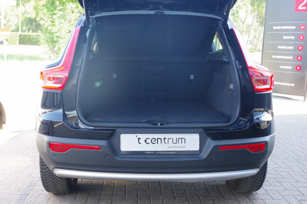 Volvo XC40 1.5 T4 Plug-in Hybrid 211 PK Core Bright PHEV, Adap. Cruise Control, Stoelverwarming, Carplay