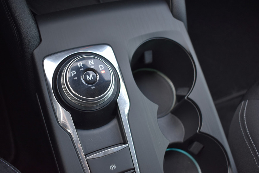 Ford FOCUS Wagon 1.0 EcoBoost Titanium Business Trekhaak Navigatie stuur/voorruit verwarming