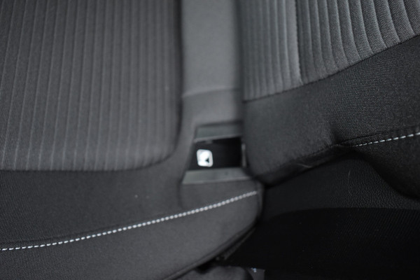 Ford FOCUS Wagon 1.0 EcoBoost Titanium Business Trekhaak Navigatie stuur/voorruit verwarming