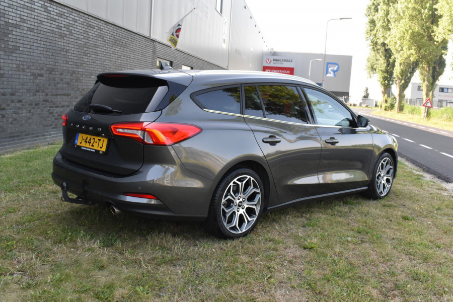 Ford FOCUS Wagon 1.0 EcoBoost Titanium Business Trekhaak Navigatie stuur/voorruit verwarming