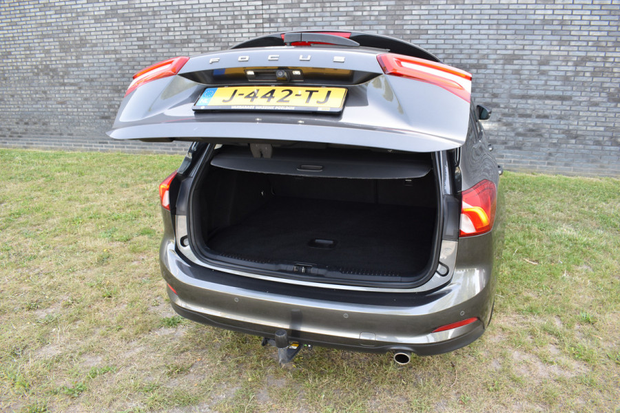 Ford FOCUS Wagon 1.0 EcoBoost Titanium Business Trekhaak Navigatie stuur/voorruit verwarming