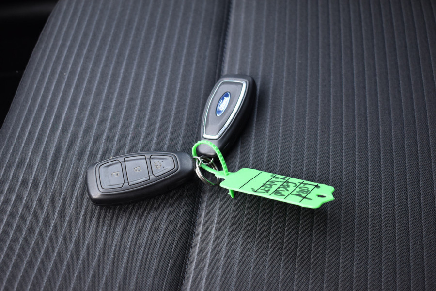 Ford FOCUS Wagon 1.0 EcoBoost Titanium Business Trekhaak Navigatie stuur/voorruit verwarming