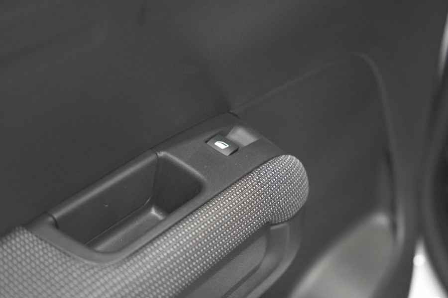 Citroën C3 Aircross PureTech 110 S&S Shine | Panoramadak | Camera | Dodehoekdetectie | Apple Carplay