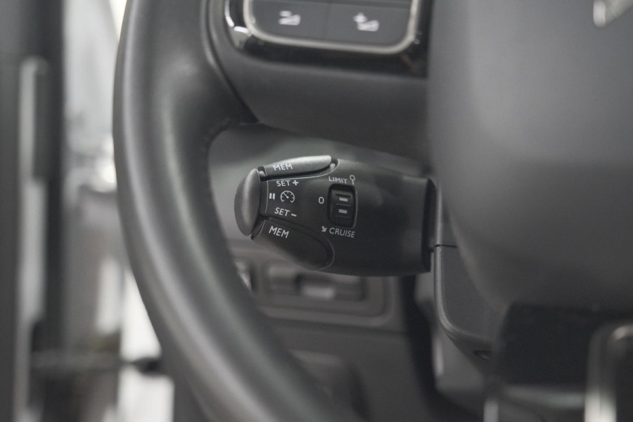 Citroën C3 Aircross PureTech 110 S&S Shine | Panoramadak | Camera | Dodehoekdetectie | Apple Carplay