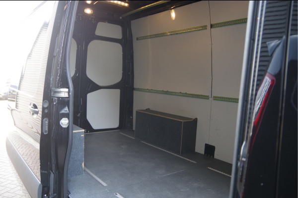 Mercedes-Benz Sprinter 317 1.9 CDI L2H2 RWD AUT, LED, MBUX 10'', ADAPT. CRUISE, STANDKACHEL, CAMERA, MISTLAMPEN, NAVI, CLIMA, PARKEERSENSOREN
