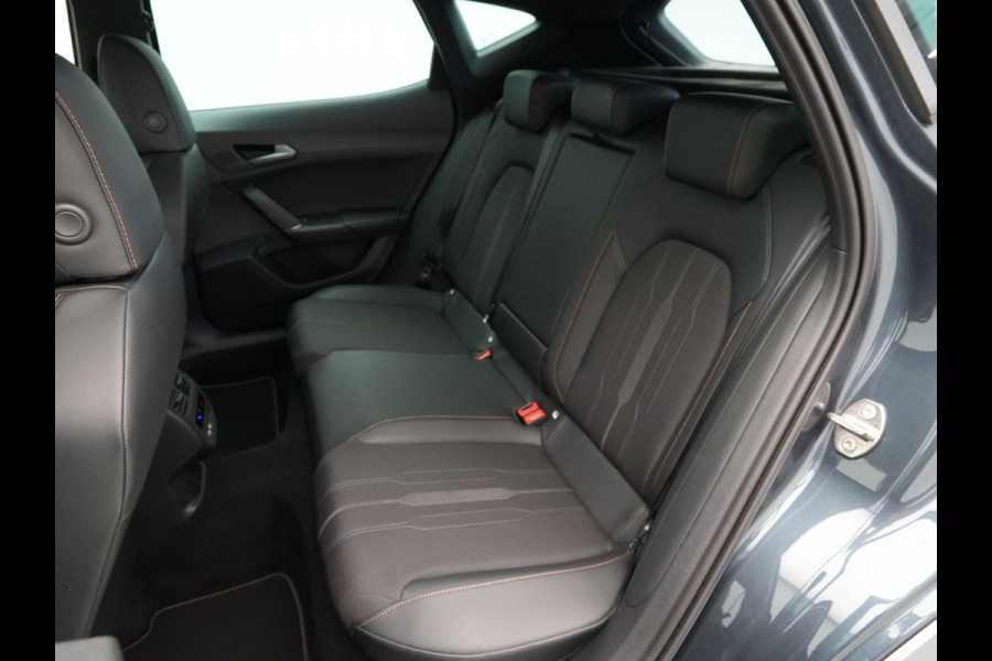 CUPRA Formentor 1.4 TSI 204pk e-Hybrid Adrenaline Trekhaak Stoelverwarming Acc Navigatie 275