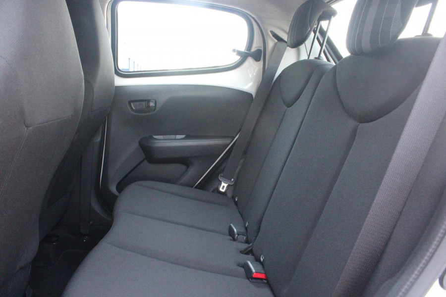 Peugeot 108 1.0 e-VTi 72PK ACTIVE | AIRCO | BLUETOOTH AUDIO | AUX/USB AANSLUITING | LED DAGRIJVERLICHTING | MISTLAMPEN |