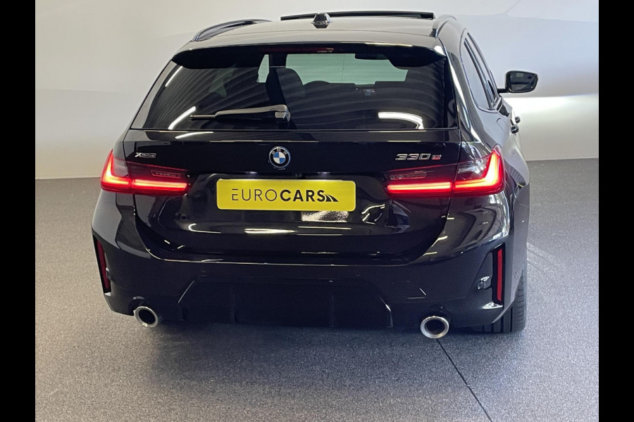 BMW 3 Serie Touring 330e xDrive Panoramadak Adaptive Cruise Innovation Pack Comfort Pack Travel Pack Full Options!