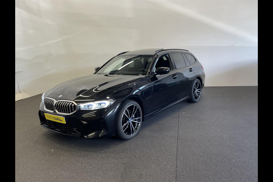 BMW 3 Serie Touring 330e xDrive Panoramadak Adaptive Cruise Innovation Pack Comfort Pack Travel Pack Full Options!