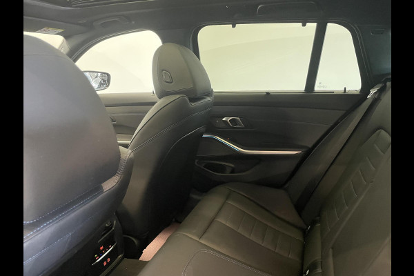 BMW 3 Serie Touring 330e xDrive Panoramadak Adaptive Cruise Innovation Pack Comfort Pack Travel Pack Full Options!