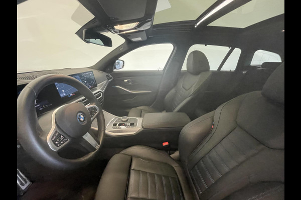 BMW 3 Serie Touring 330e xDrive Panoramadak Adaptive Cruise Innovation Pack Comfort Pack Travel Pack Full Options!