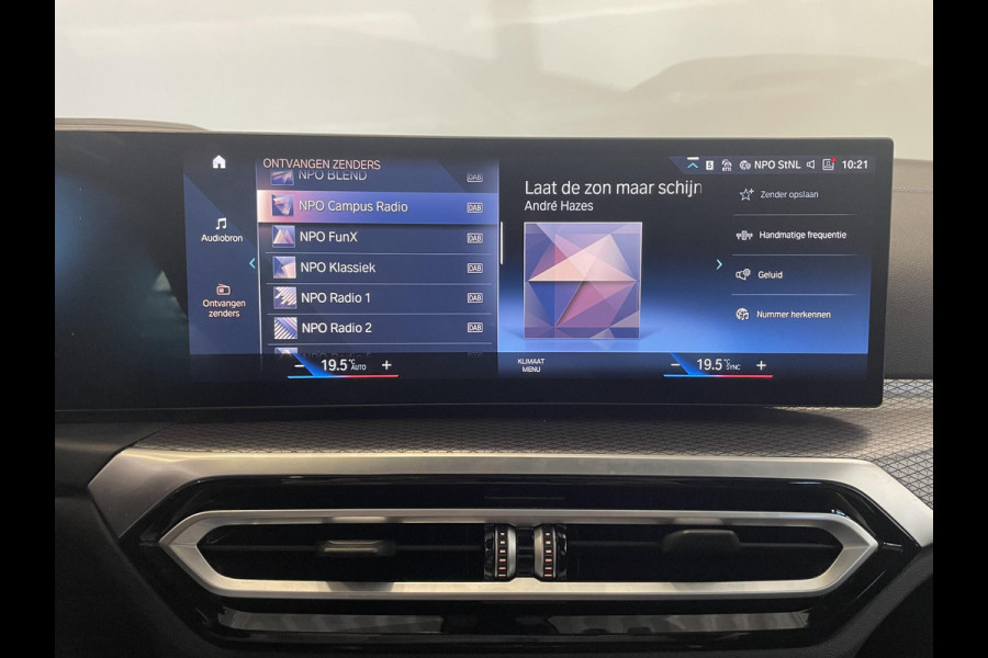 BMW 3 Serie Touring 330e xDrive Panoramadak Adaptive Cruise Innovation Pack Comfort Pack Travel Pack Full Options!