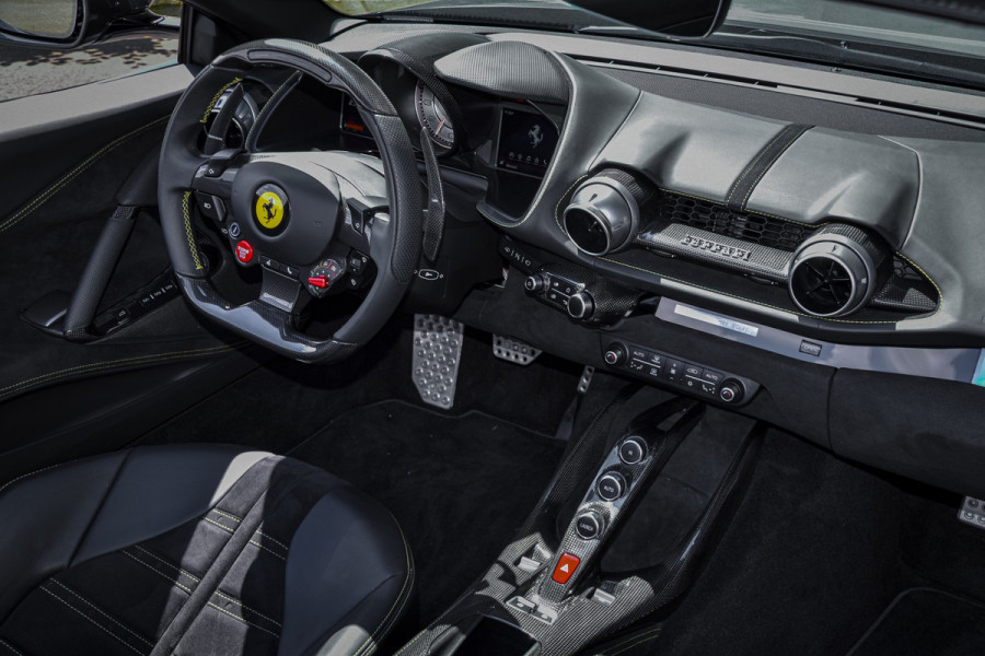 Ferrari 812 GTS 6.5 V12 HELE | BTW-AUTO | CARPLAY | CARBON INT/EXT. | DAYTONA SEATS | LIFTING | TITATIUM EXHAUST PIPES | PASS. DISPLAY | JBL HI-