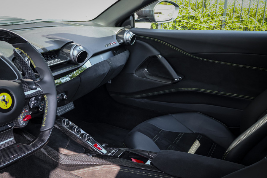 Ferrari 812 GTS 6.5 V12 HELE | BTW-AUTO | CARPLAY | CARBON INT/EXT. | DAYTONA SEATS | LIFTING | TITATIUM EXHAUST PIPES | PASS. DISPLAY | JBL HI-