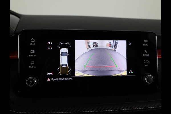 Škoda Fabia 1.0 TSI Monte Carlo 115 pk Automaat (DSG) | Verlengde garantie | Navigatie via App | Parkeersensoren | Achteruitrijcamera | Stoelverwarming | Apple Carplay/Android Auto |