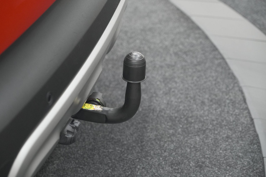Renault Captur TCe 120 EDC Intens | Trekhaak | Camera | Navigatie | Parkeersensoren