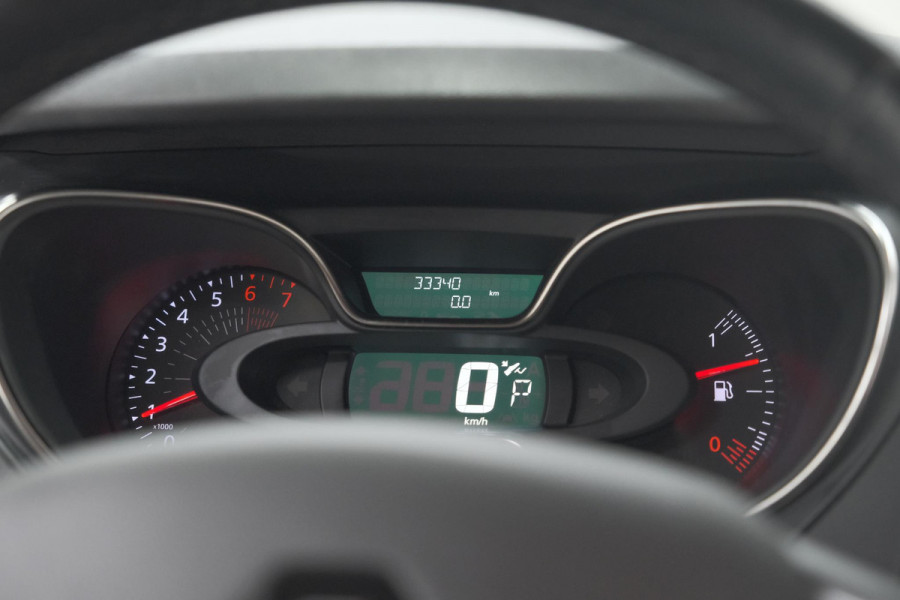 Renault Captur TCe 120 EDC Intens | Trekhaak | Camera | Navigatie | Parkeersensoren
