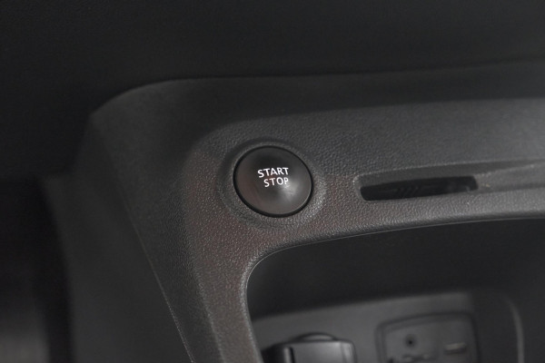Renault Captur TCe 120 EDC Intens | Trekhaak | Camera | Navigatie | Parkeersensoren