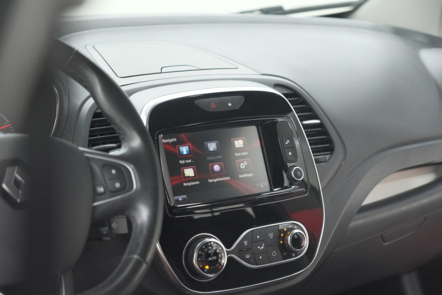 Renault Captur TCe 120 EDC Intens | Trekhaak | Camera | Navigatie | Parkeersensoren