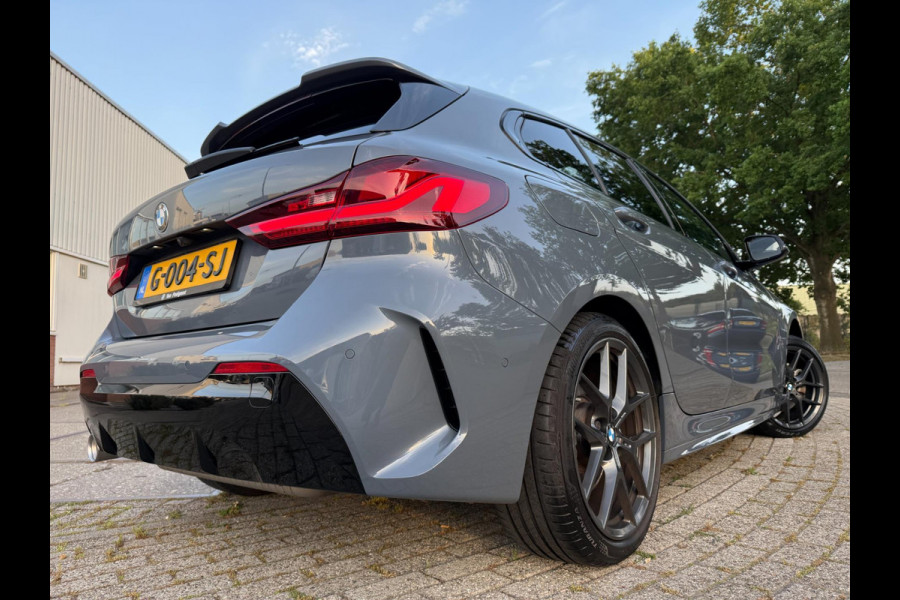 BMW 1-serie 118i M-Edition M-VELGEN PANO ALCANTARA CARPLAY NAP HISTORIE