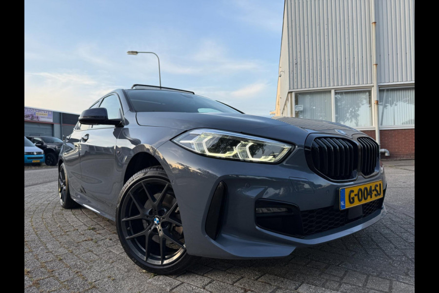 BMW 1-serie 118i M-Edition M-VELGEN PANO ALCANTARA CARPLAY NAP HISTORIE