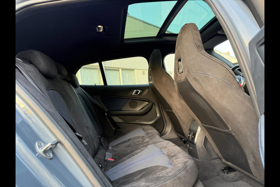 BMW 1-serie 118i M-Edition M-VELGEN PANO ALCANTARA CARPLAY NAP HISTORIE
