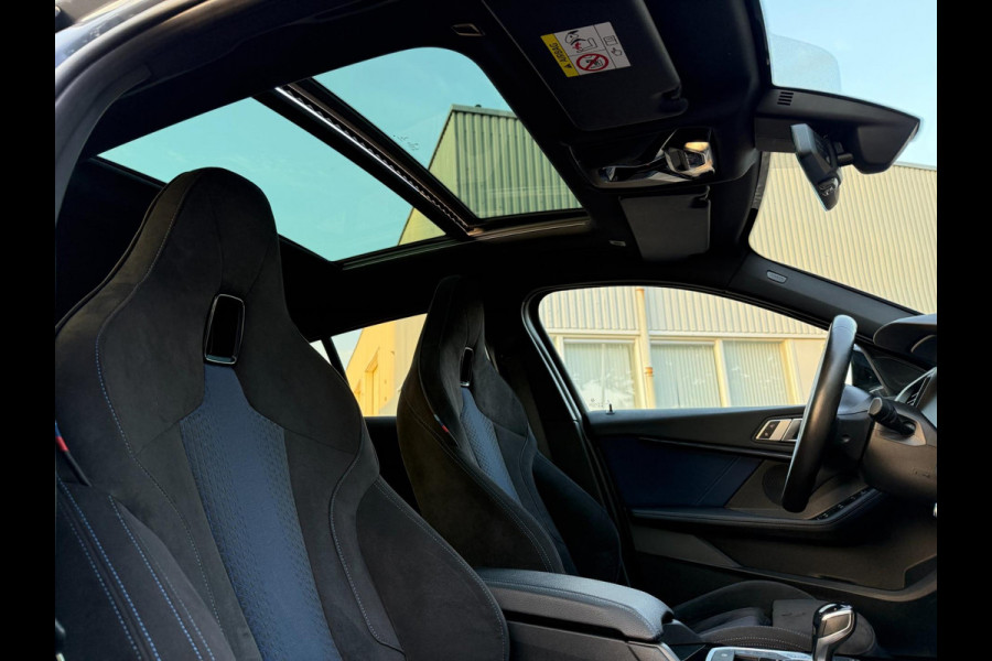BMW 1-serie 118i M-Edition M-VELGEN PANO ALCANTARA CARPLAY NAP HISTORIE