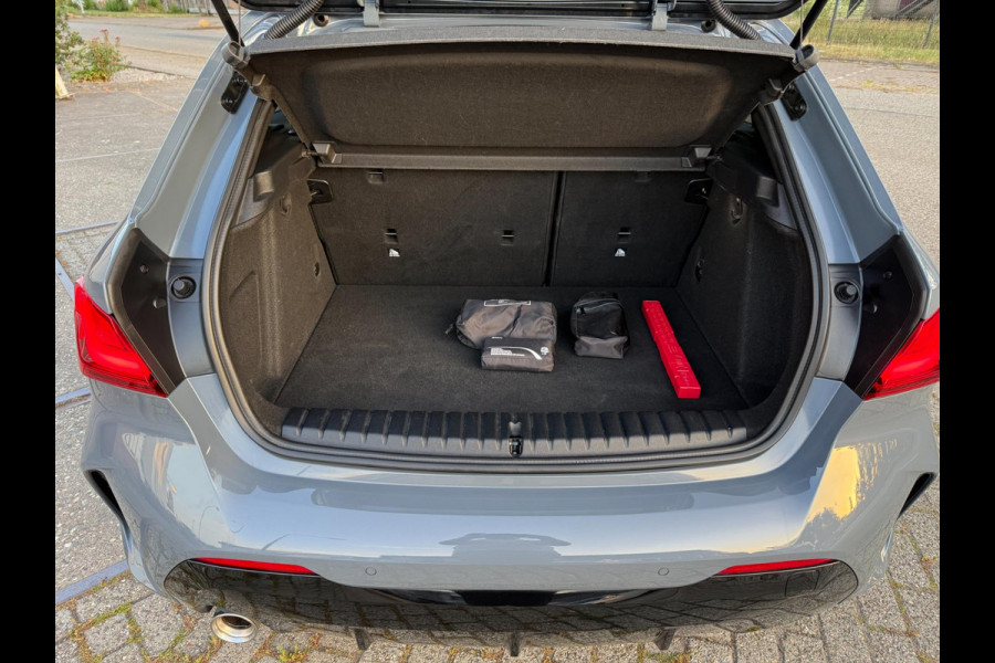 BMW 1-serie 118i M-Edition M-VELGEN PANO ALCANTARA CARPLAY NAP HISTORIE