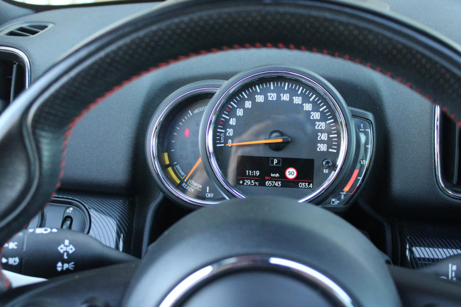 MINI Countryman 2.0 Cooper S E 220PK AUTOMAAT ALL4 JCW | JOHN COOPER WORKS INTERIEUR | COMFORT ACCESS | PANORAMISCH SCHUIF/KANTELDAK | ACHTERUITRIJ CAMERA | PARKEERSENSOREN VOOR EN ACHTER | STOEL VERWARMING | SPORTSTOELEN JOHN COOPER WORKS | ADAPTIEVE LED KOPLAMPEN | ADAPTIVE CRUISE CONTROL | DAB+ RADIO | KARMAN KARDON AUDIO SYSTEM | HEAD UP DISPLAY | NAVIGATIE | DRAADLOZE APPLE CARPLAY | JOHN COOPER WORKS TRIM METALLICM LAK | ALL SEASON BANDEN | DRAADLOZE TELEFOONLADER |