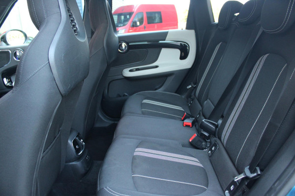 MINI Countryman 2.0 Cooper S E 220PK AUTOMAAT ALL4 JCW | JOHN COOPER WORKS INTERIEUR | COMFORT ACCESS | PANORAMISCH SCHUIF/KANTELDAK | ACHTERUITRIJ CAMERA | PARKEERSENSOREN VOOR EN ACHTER | STOEL VERWARMING | SPORTSTOELEN JOHN COOPER WORKS | ADAPTIEVE LED KOPLAMPEN | ADAPTIVE CRUISE CONTROL | DAB+ RADIO | KARMAN KARDON AUDIO SYSTEM | HEAD UP DISPLAY | NAVIGATIE | DRAADLOZE APPLE CARPLAY | JOHN COOPER WORKS TRIM METALLICM LAK | ALL SEASON BANDEN | DRAADLOZE TELEFOONLADER |