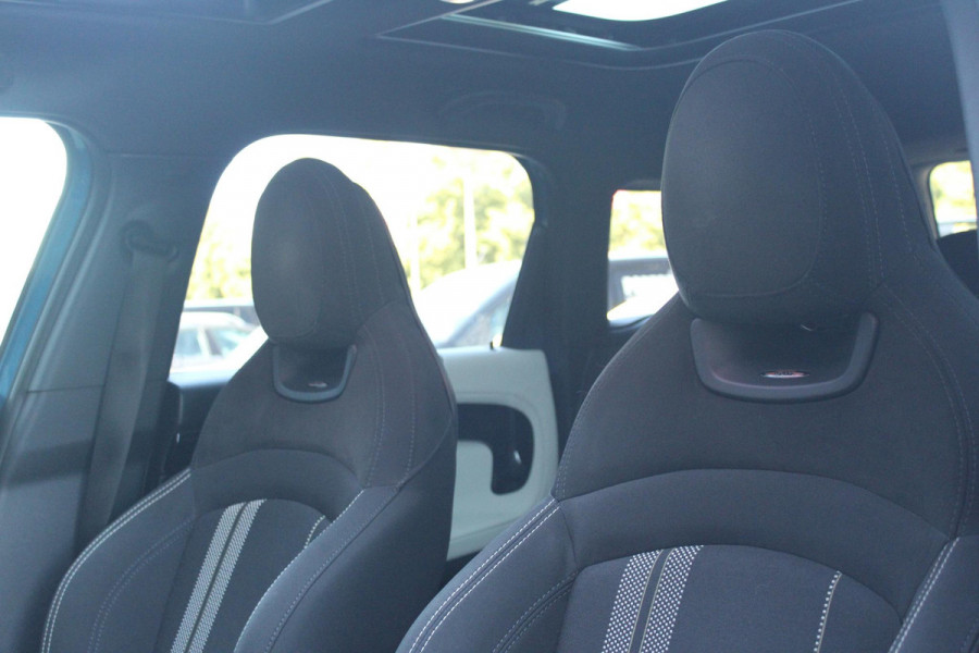 MINI Countryman 2.0 Cooper S E 220PK AUTOMAAT ALL4 JCW | JOHN COOPER WORKS INTERIEUR | COMFORT ACCESS | PANORAMISCH SCHUIF/KANTELDAK | ACHTERUITRIJ CAMERA | PARKEERSENSOREN VOOR EN ACHTER | STOEL VERWARMING | SPORTSTOELEN JOHN COOPER WORKS | ADAPTIEVE LED KOPLAMPEN | ADAPTIVE CRUISE CONTROL | DAB+ RADIO | KARMAN KARDON AUDIO SYSTEM | HEAD UP DISPLAY | NAVIGATIE | DRAADLOZE APPLE CARPLAY | JOHN COOPER WORKS TRIM METALLICM LAK | ALL SEASON BANDEN | DRAADLOZE TELEFOONLADER |
