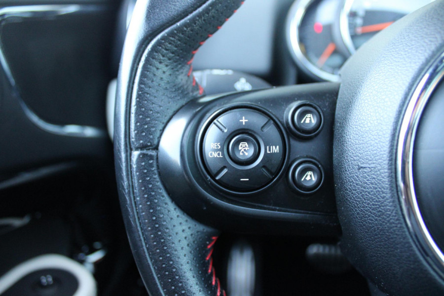 MINI Countryman 2.0 Cooper S E 220PK AUTOMAAT ALL4 JCW | JOHN COOPER WORKS INTERIEUR | COMFORT ACCESS | PANORAMISCH SCHUIF/KANTELDAK | ACHTERUITRIJ CAMERA | PARKEERSENSOREN VOOR EN ACHTER | STOEL VERWARMING | SPORTSTOELEN JOHN COOPER WORKS | ADAPTIEVE LED KOPLAMPEN | ADAPTIVE CRUISE CONTROL | DAB+ RADIO | KARMAN KARDON AUDIO SYSTEM | HEAD UP DISPLAY | NAVIGATIE | DRAADLOZE APPLE CARPLAY | JOHN COOPER WORKS TRIM METALLICM LAK | ALL SEASON BANDEN | DRAADLOZE TELEFOONLADER |
