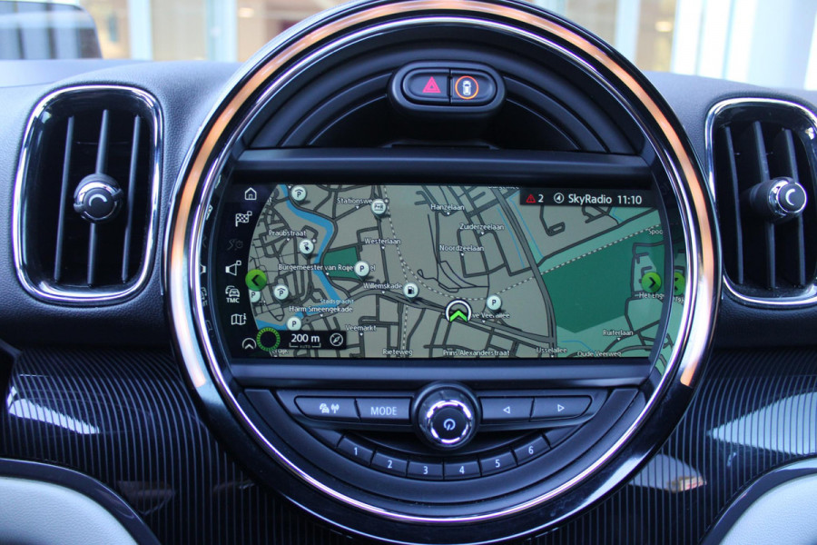 MINI Countryman 2.0 Cooper S E 220PK AUTOMAAT ALL4 JCW | JOHN COOPER WORKS INTERIEUR | COMFORT ACCESS | PANORAMISCH SCHUIF/KANTELDAK | ACHTERUITRIJ CAMERA | PARKEERSENSOREN VOOR EN ACHTER | STOEL VERWARMING | SPORTSTOELEN JOHN COOPER WORKS | ADAPTIEVE LED KOPLAMPEN | ADAPTIVE CRUISE CONTROL | DAB+ RADIO | KARMAN KARDON AUDIO SYSTEM | HEAD UP DISPLAY | NAVIGATIE | DRAADLOZE APPLE CARPLAY | JOHN COOPER WORKS TRIM METALLICM LAK | ALL SEASON BANDEN | DRAADLOZE TELEFOONLADER |