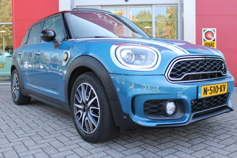 MINI Countryman 2.0 Cooper S E 220PK AUTOMAAT ALL4 JCW | JOHN COOPER WORKS INTERIEUR | COMFORT ACCESS | PANORAMISCH SCHUIF/KANTELDAK | ACHTERUITRIJ CAMERA | PARKEERSENSOREN VOOR EN ACHTER | STOEL VERWARMING | SPORTSTOELEN JOHN COOPER WORKS | ADAPTIEVE LED KOPLAMPEN | ADAPTIVE CRUISE CONTROL | DAB+ RADIO | KARMAN KARDON AUDIO SYSTEM | HEAD UP DISPLAY | NAVIGATIE | DRAADLOZE APPLE CARPLAY | JOHN COOPER WORKS TRIM METALLICM LAK | ALL SEASON BANDEN | DRAADLOZE TELEFOONLADER |