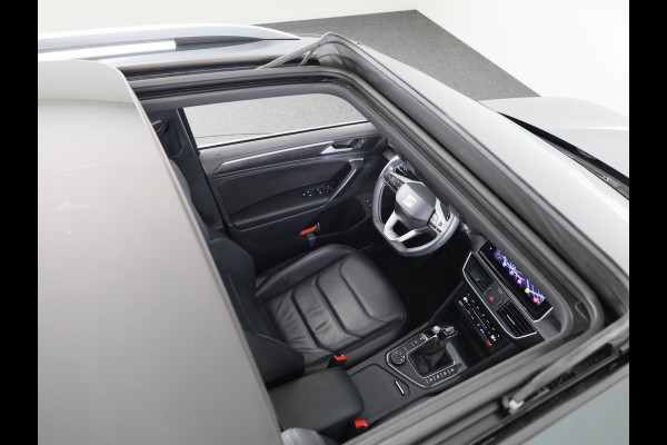 Seat Tarraco 1.4 TSI e-Hybrid PHEV Xcellence 245 pk Automaat (DSG) | Navigatie | Panoramadak | Elektr. trekhaak | Parkeersensoren (Park assist) | Rondomzicht camera | Stoelverwarming v/a | Lederen bekleding |