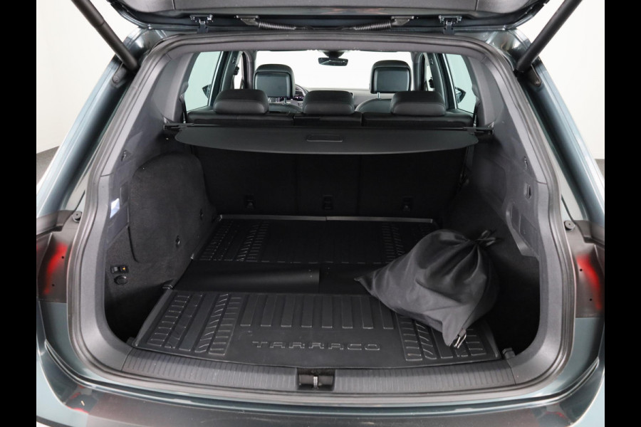 Seat Tarraco 1.4 TSI e-Hybrid PHEV Xcellence 245 pk Automaat (DSG) | Navigatie | Panoramadak | Elektr. trekhaak | Parkeersensoren (Park assist) | Rondomzicht camera | Stoelverwarming v/a | Lederen bekleding |