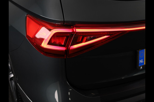 Seat Tarraco 1.4 TSI e-Hybrid PHEV Xcellence 245 pk Automaat (DSG) | Navigatie | Panoramadak | Elektr. trekhaak | Parkeersensoren (Park assist) | Rondomzicht camera | Stoelverwarming v/a | Lederen bekleding |