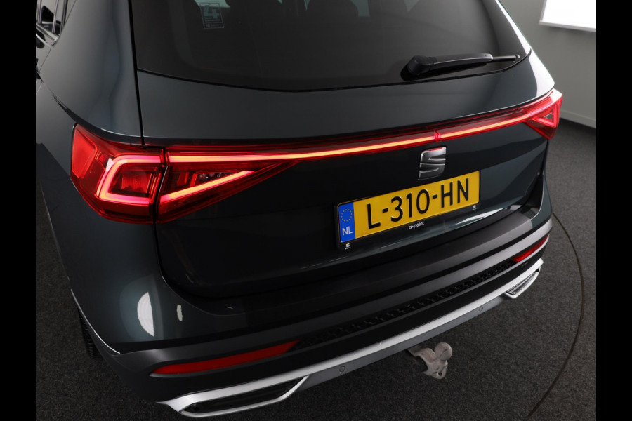 Seat Tarraco 1.4 TSI e-Hybrid PHEV Xcellence 245 pk Automaat (DSG) | Navigatie | Panoramadak | Elektr. trekhaak | Parkeersensoren (Park assist) | Rondomzicht camera | Stoelverwarming v/a | Lederen bekleding |